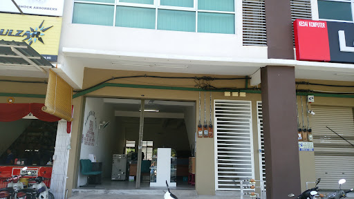 D Famienee Enterprise