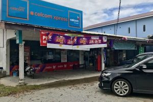 EZ-SURF INTERNET SHOP & CAR RENTAL