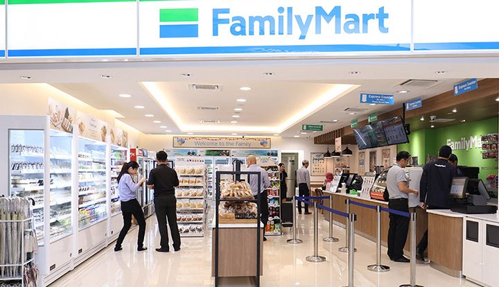 Rich Khalifah Family Mart 1 rich khalifah family mart